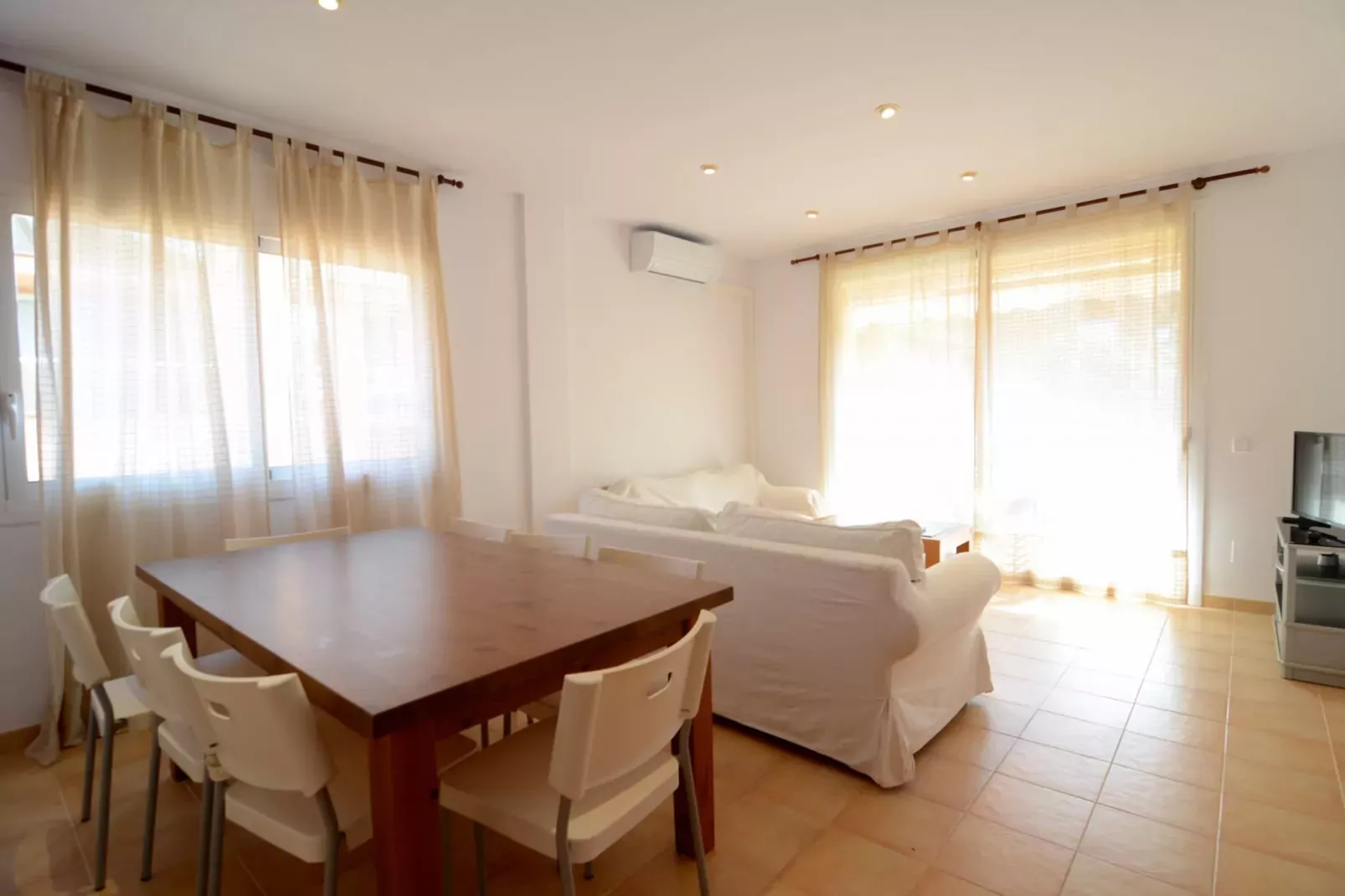PUIG SA GUILLA II F 1-1-Dining room
