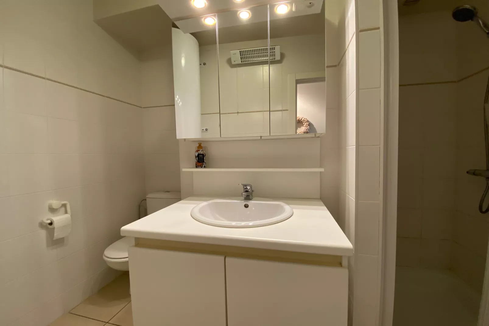 GAUDI 504-Bathroom