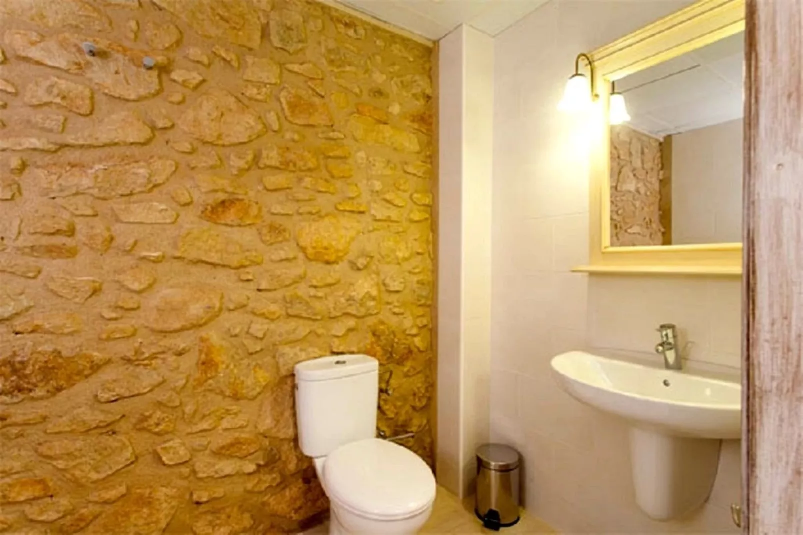 PETIT PALS 101 - BEGUR-Badezimmer
