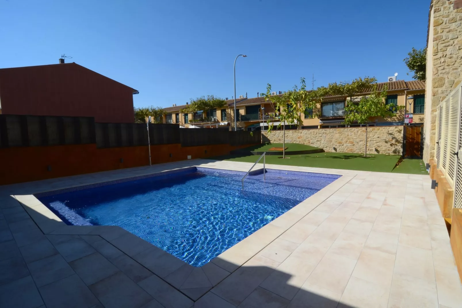 PETIT PALS 103 - LLAFRANC-Pool