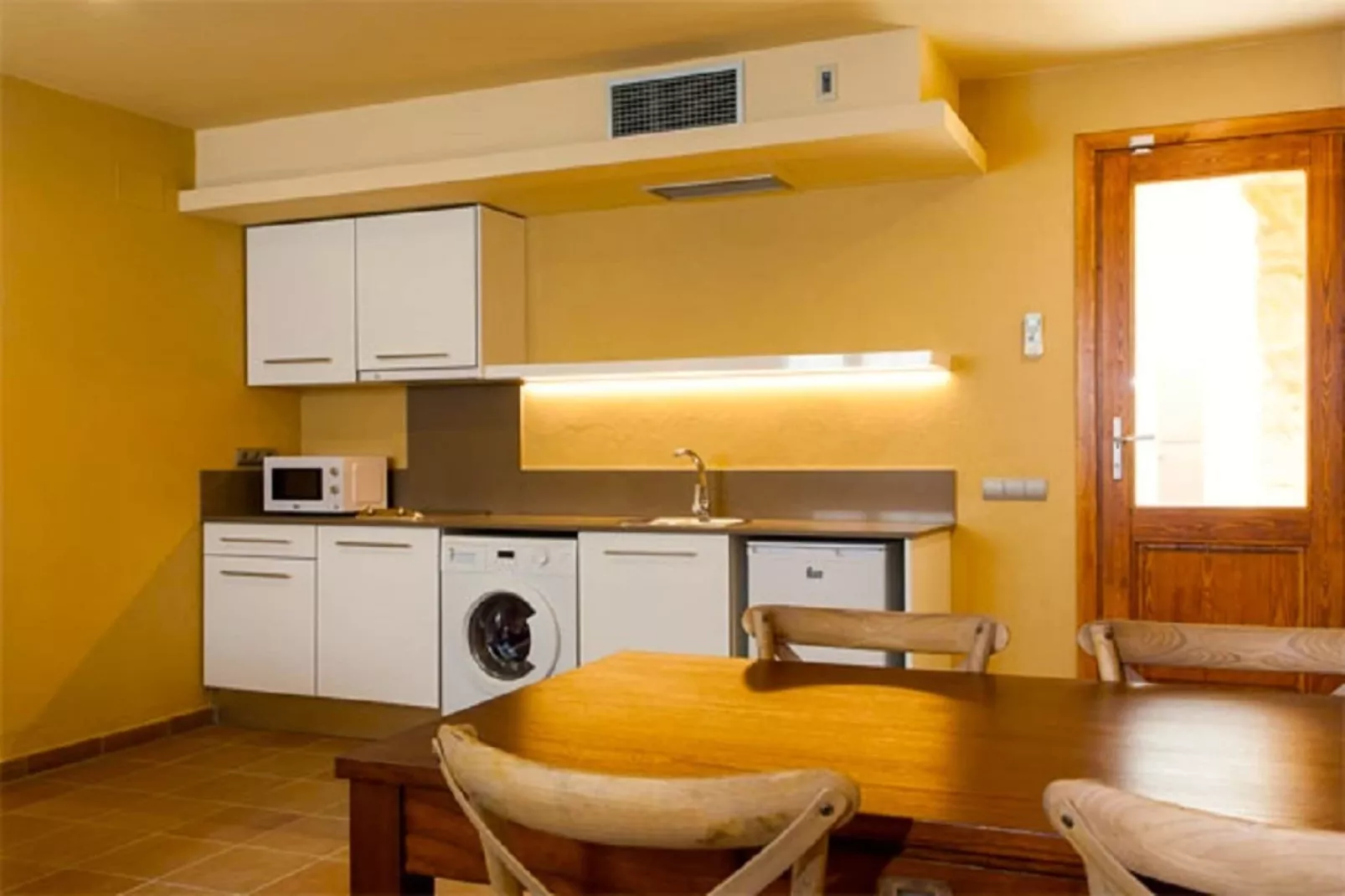 PETIT PALS 103 - LLAFRANC-Kitchen