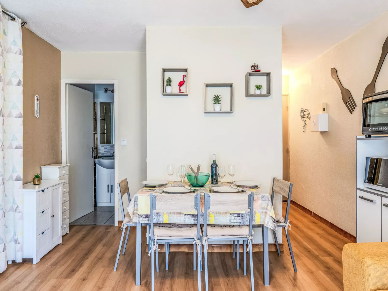L'appartement des fleurs-Inside