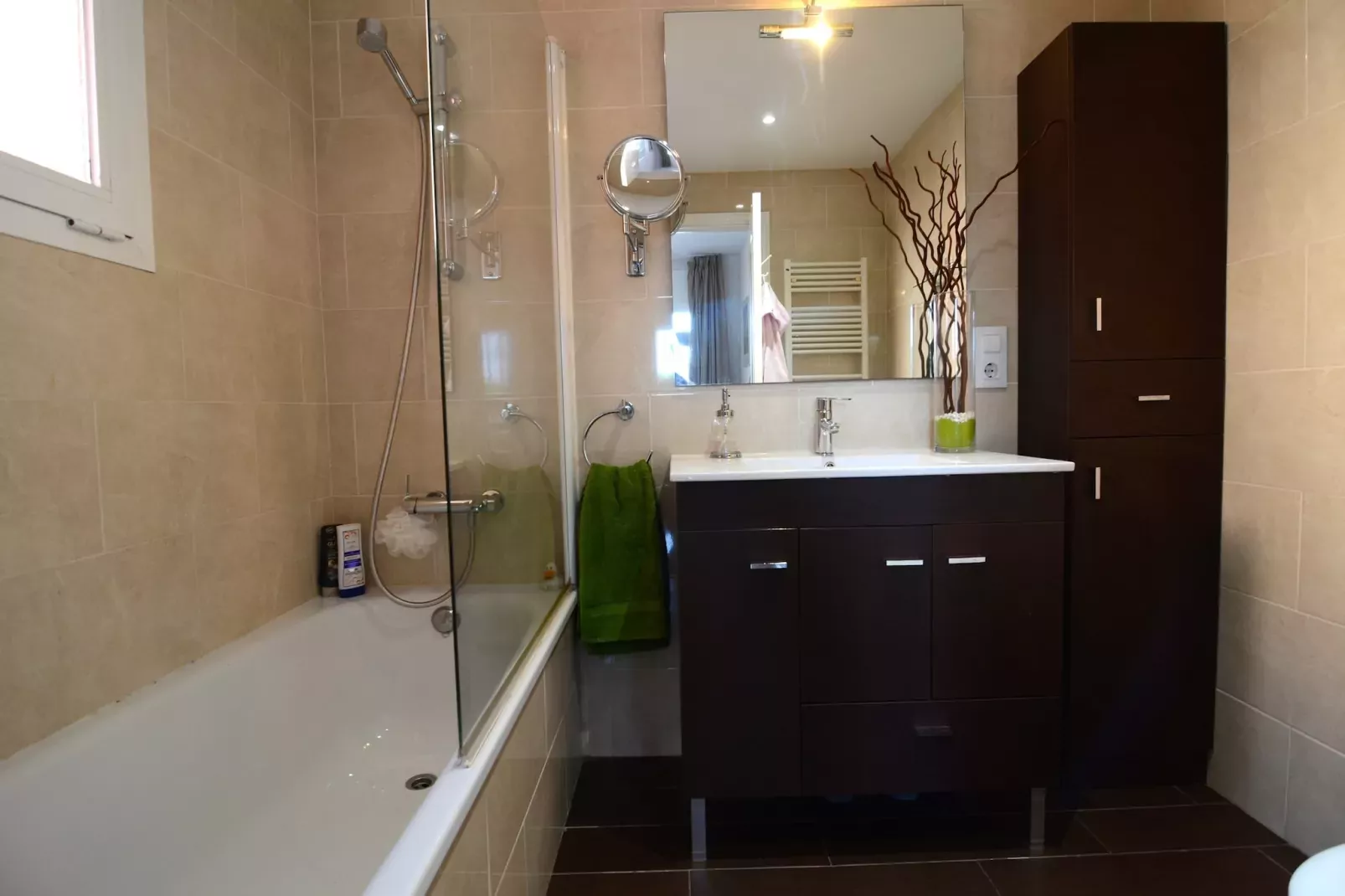 PUIG SA GUILLA I C B2-Badezimmer