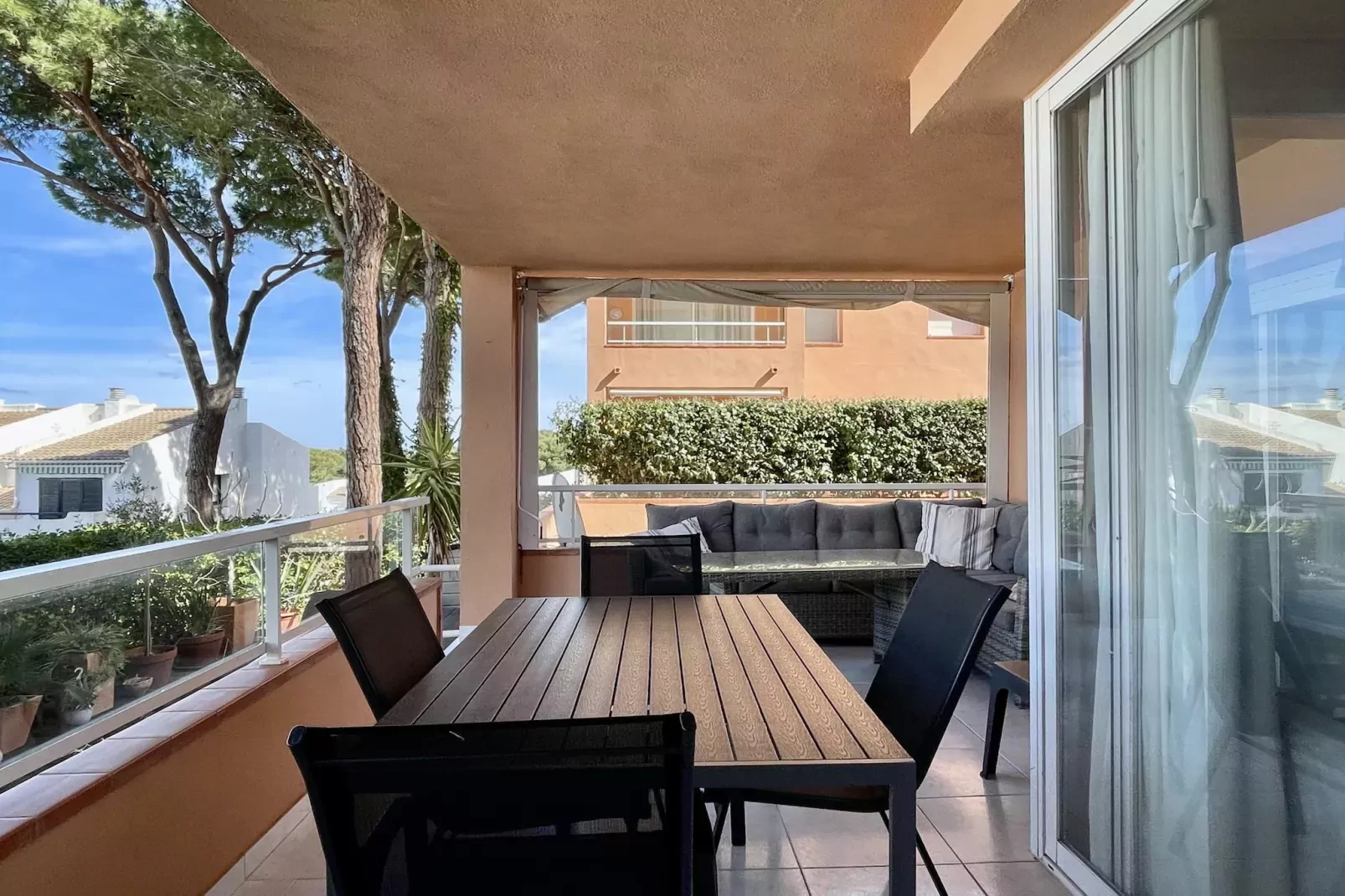 PUIG SA GUILLA I C B2-Terrasse