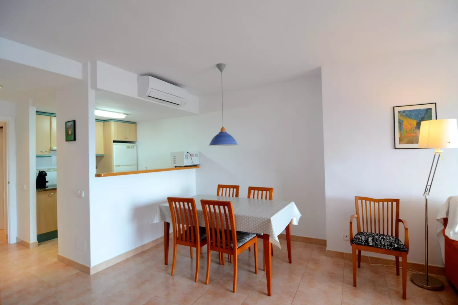 PORT PALS E 202-Dining room