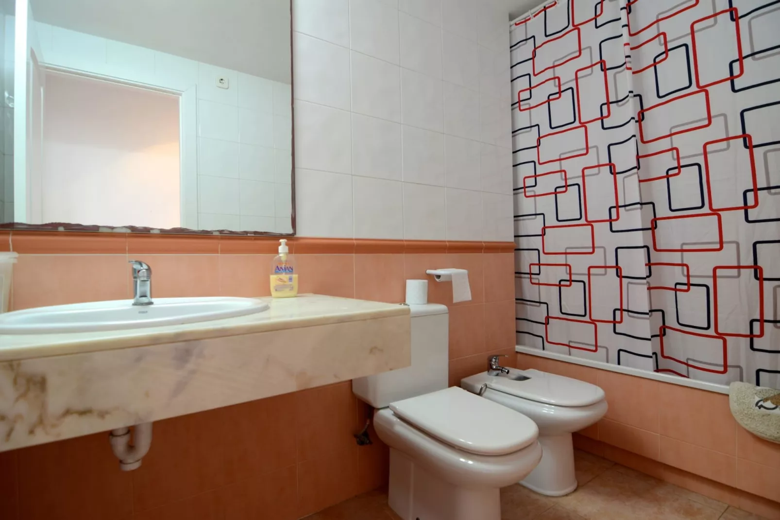 PORT PALS E 202-Bathroom