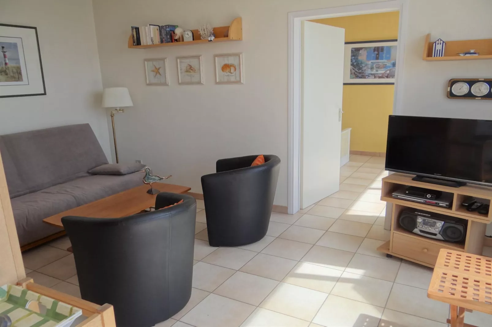 SANTHOOFT B/1002-Living room