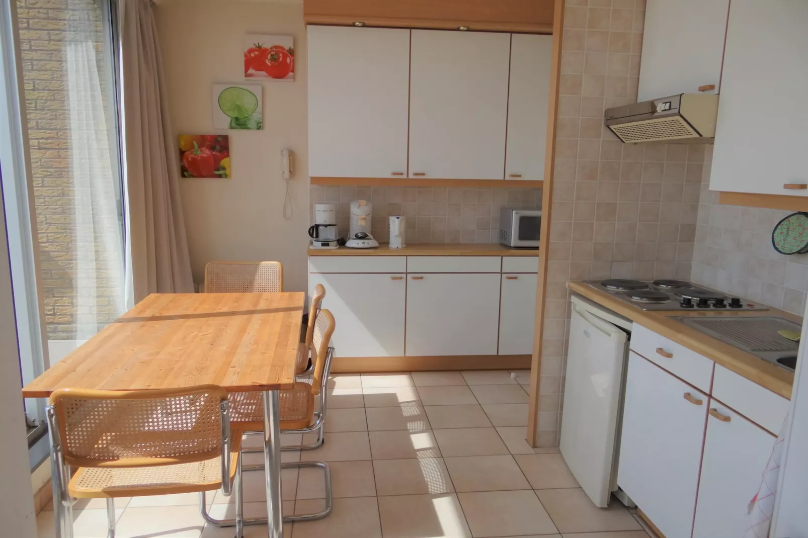 SANTHOOFT B/1002-Kitchen