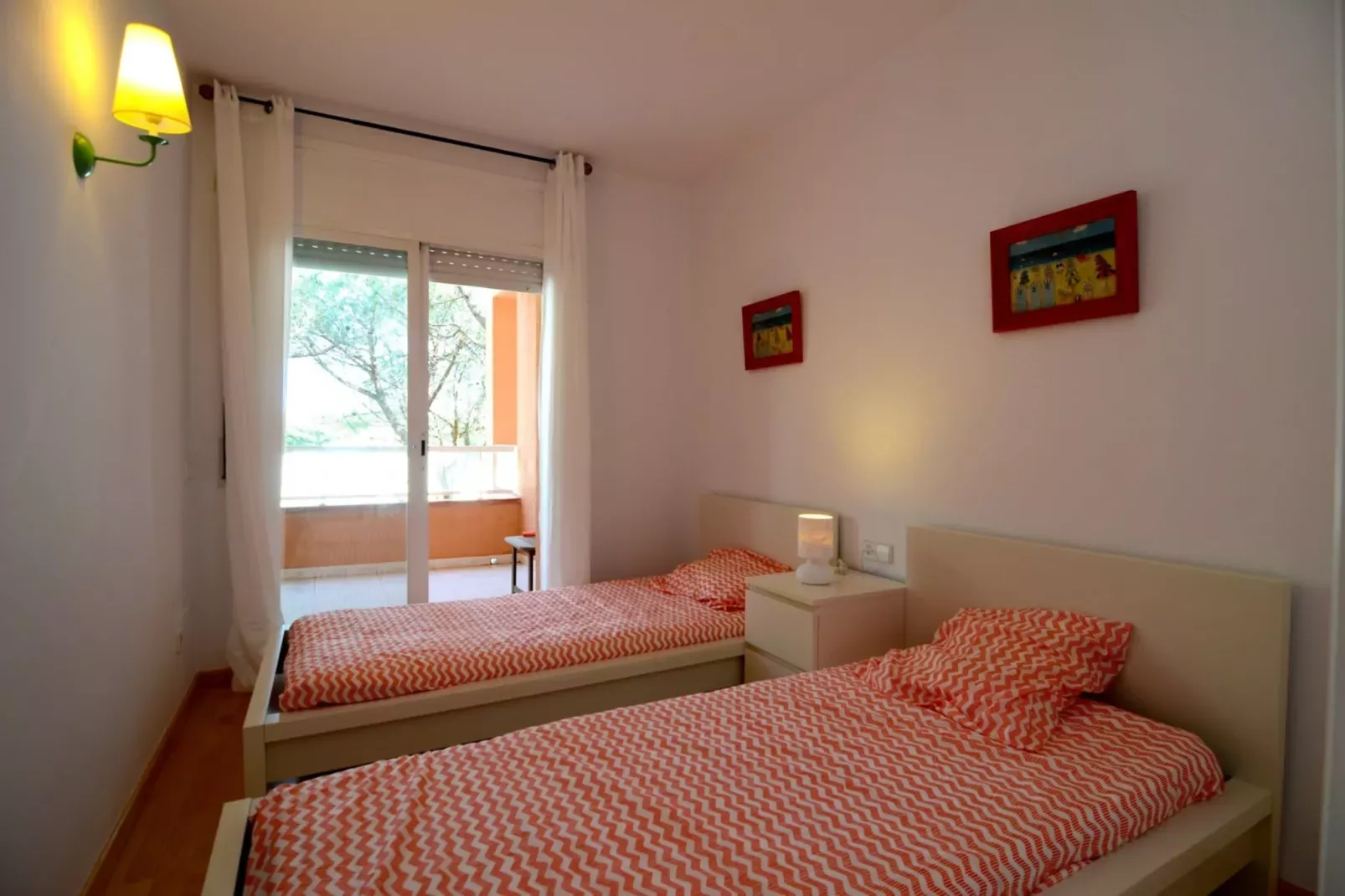 PUIG SA GUILLA I C B-3-Schlafzimmer