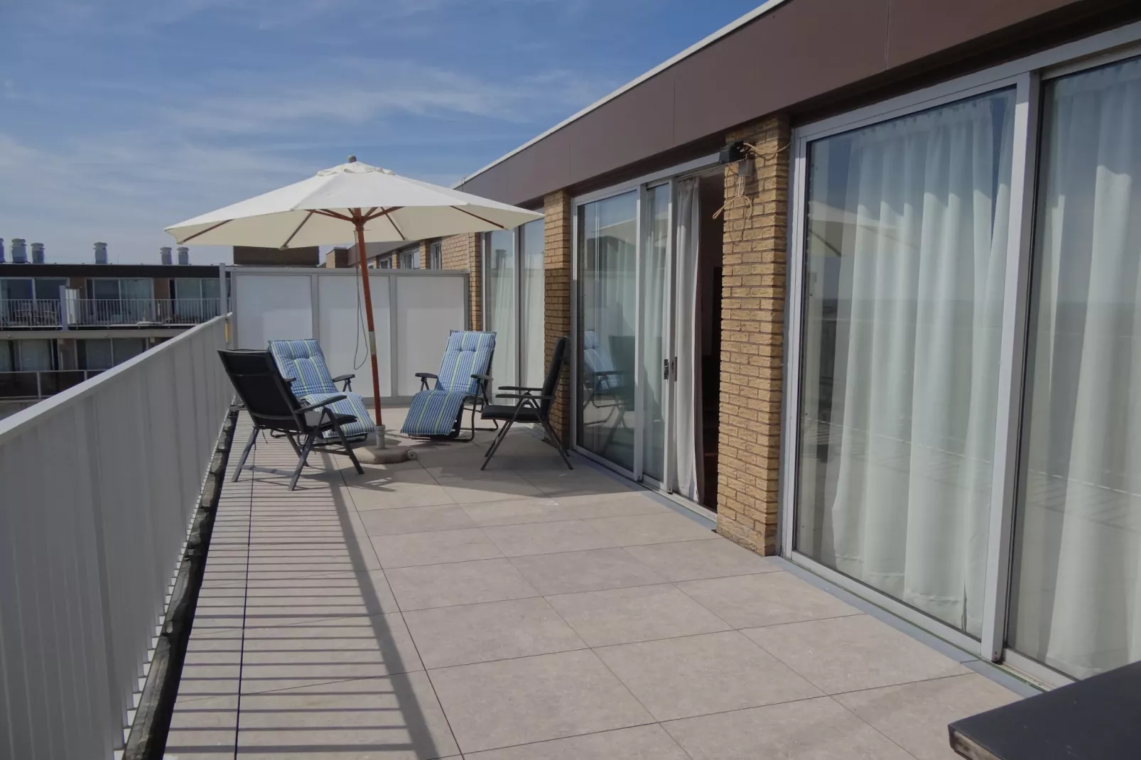 SANTHOOFT B/1002-Terrace balcony
