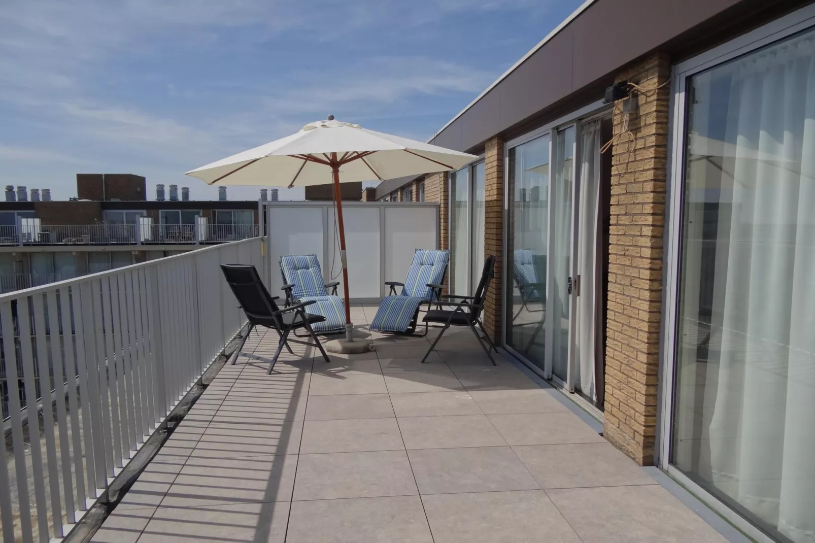 SANTHOOFT B/1002-Terrace balcony