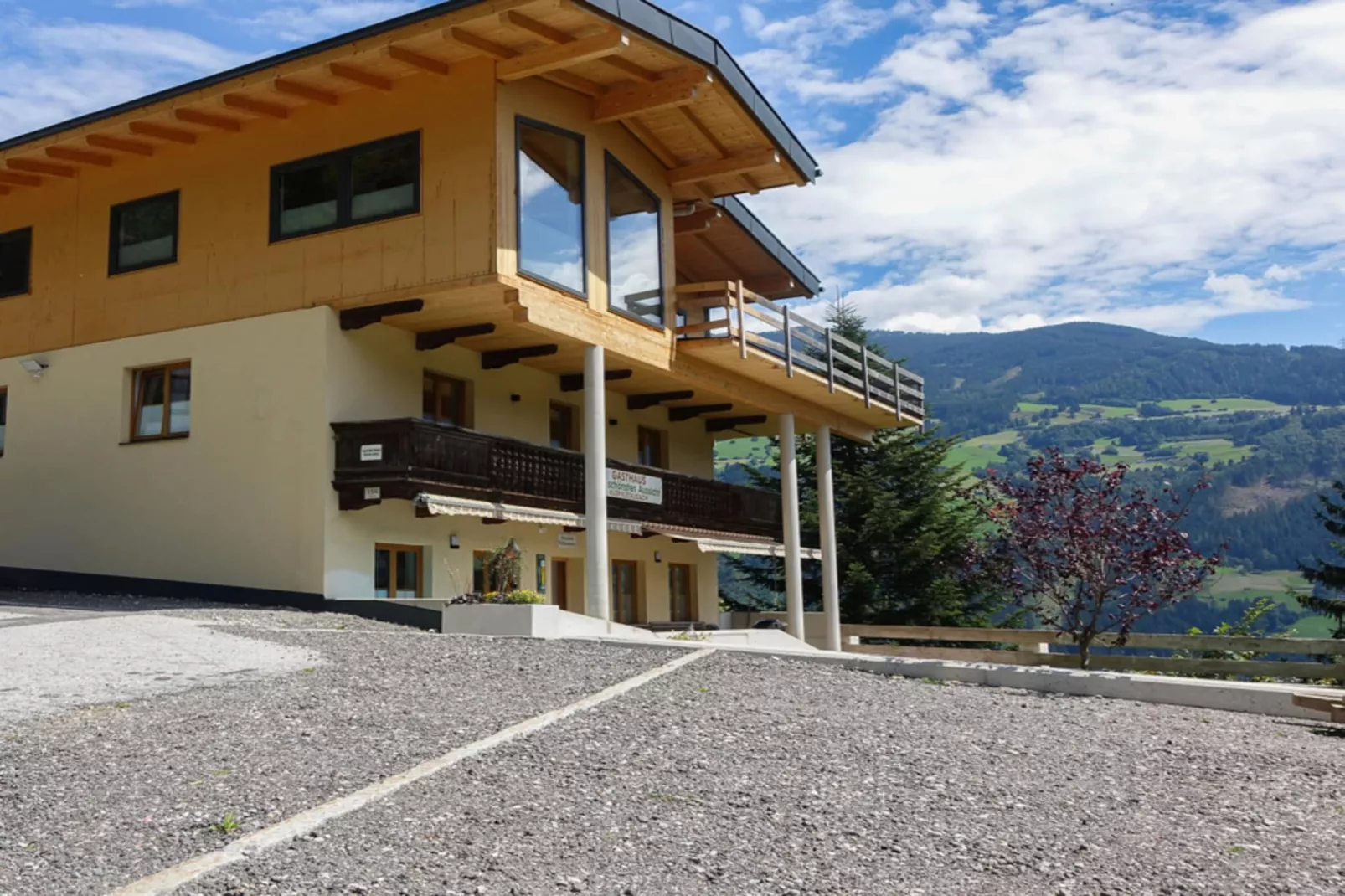 Gruppenhaus zur schönsten Aussicht-Exterior summer