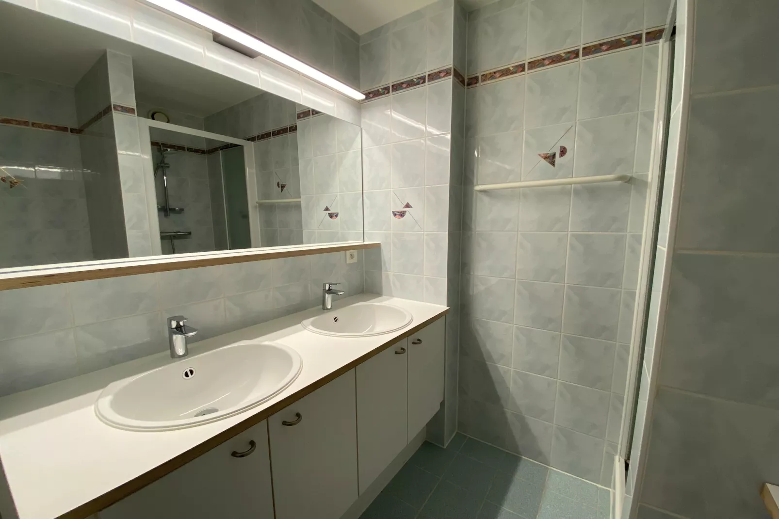 HORIZON 0501GAR-Bathroom