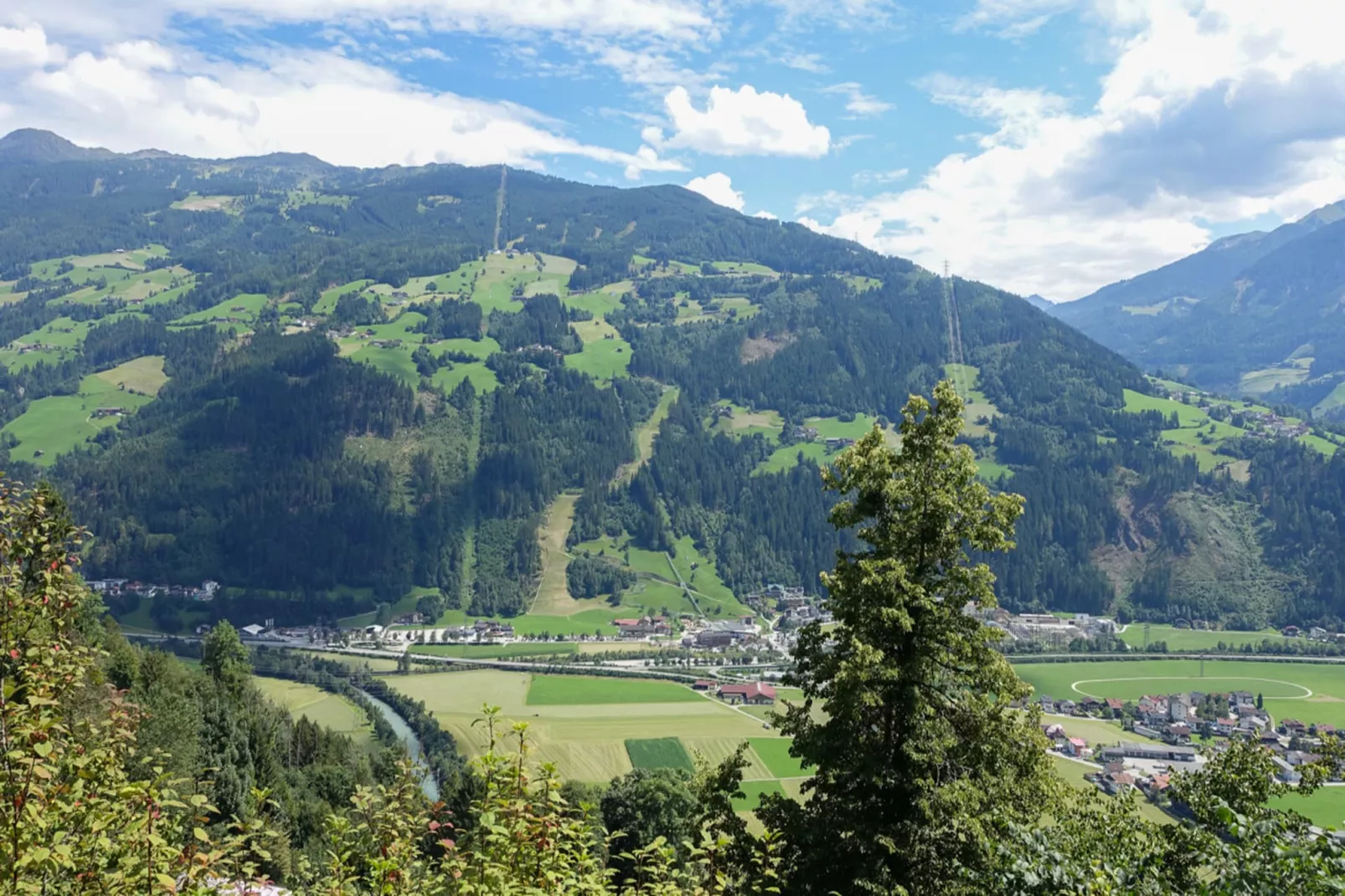 Gruppenhaus zur schönsten Aussicht-Areas summer 1km