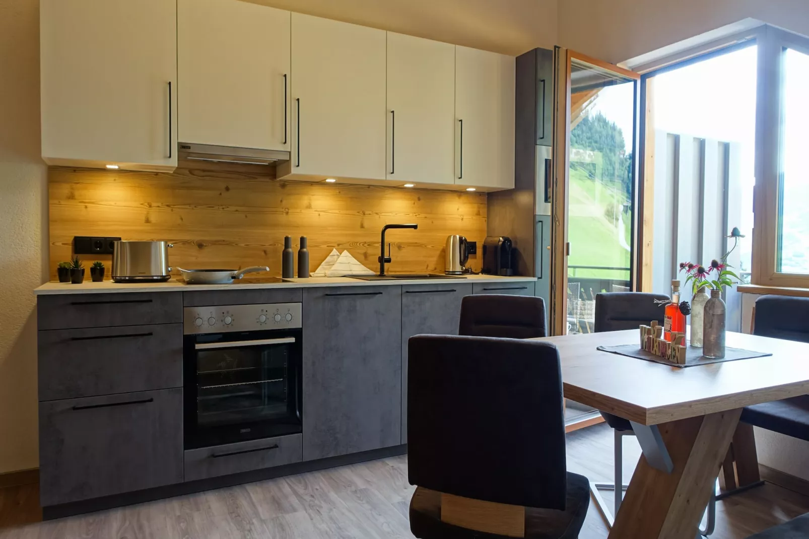 Panoramablick Kaunergrat-Kitchen