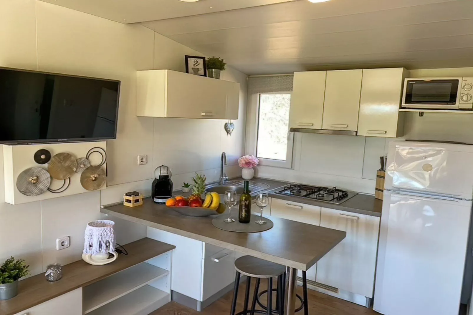 Olive Tree Neo & Lino - Two Bedroom Mobile Home with Terrace (Neo)-Küche