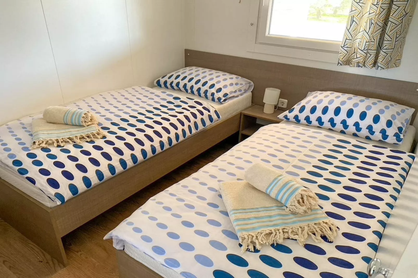 Olive Tree Neo & Lino - Two Bedroom Mobile Home with Terrace (Neo)-Schlafzimmer
