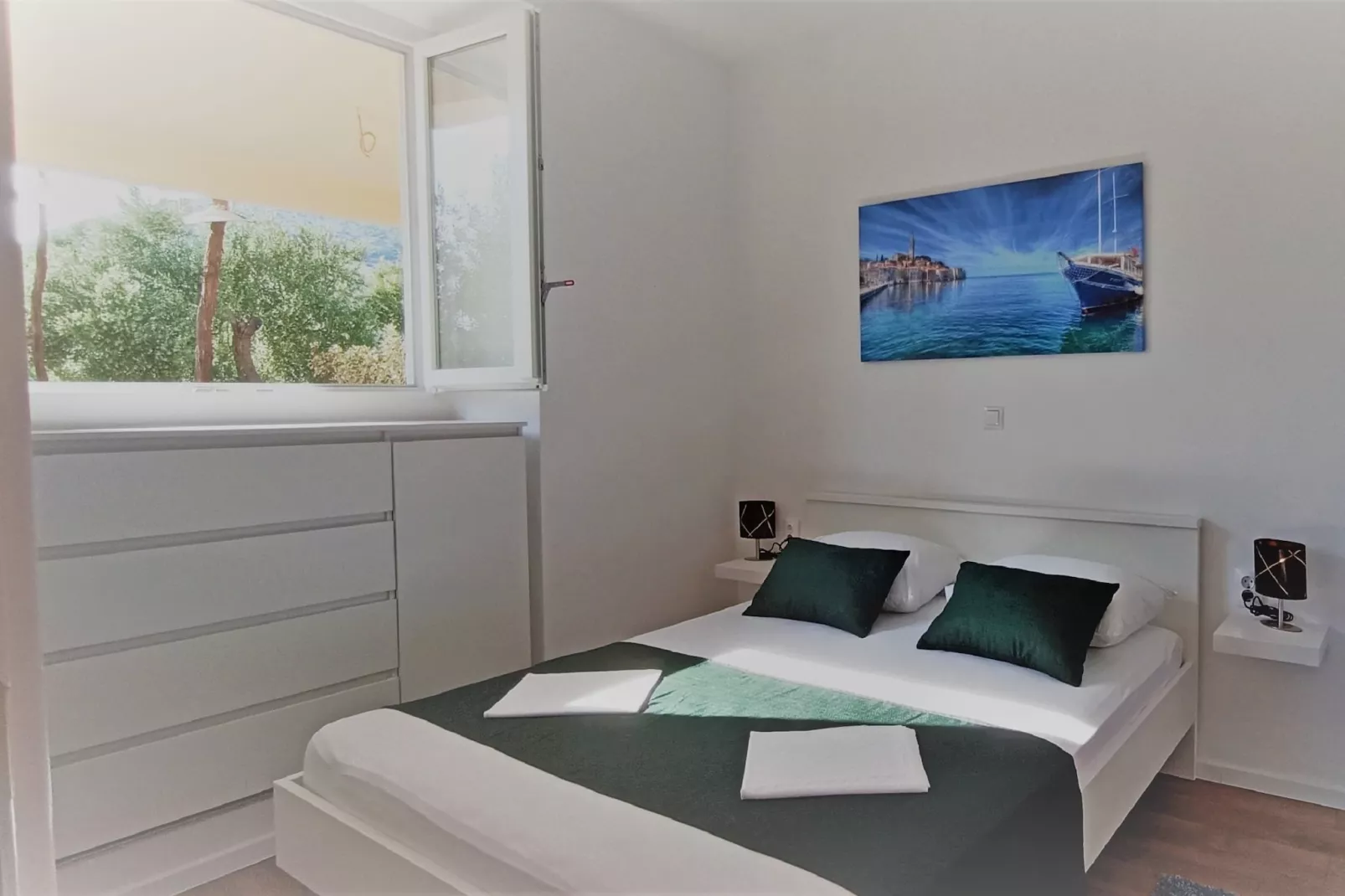 Apartments Baldo - One Bedroom Apartment with Terrace and Sea View-Bedroom