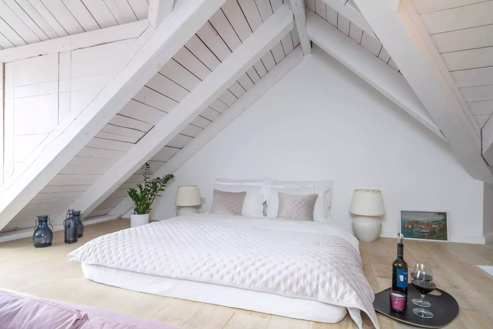 Secret Apartments - One Bedroom Apartment (Secret 3)-Salon