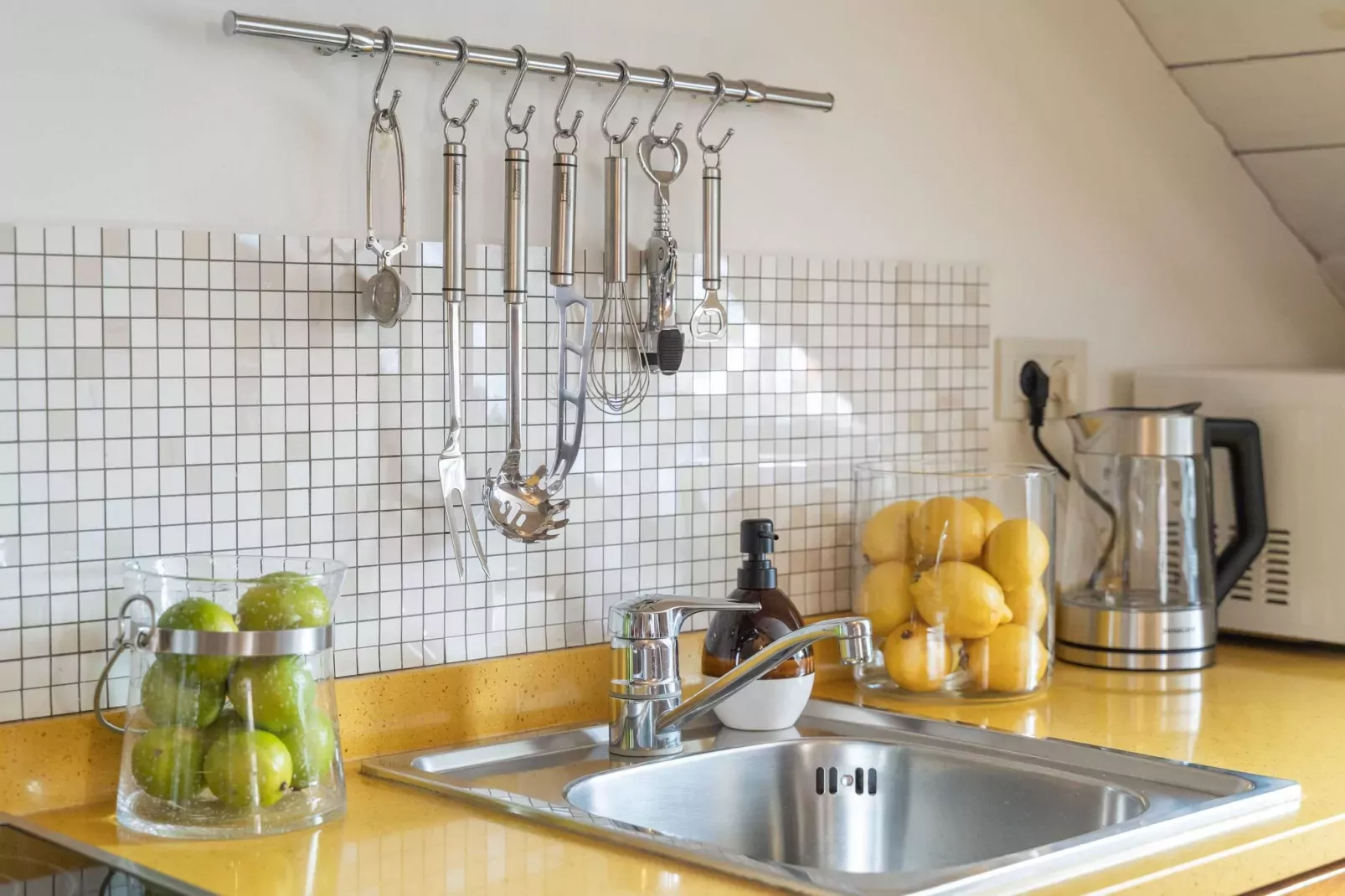Secret Apartments - One Bedroom Apartment (Secret 3)-Cuisine
