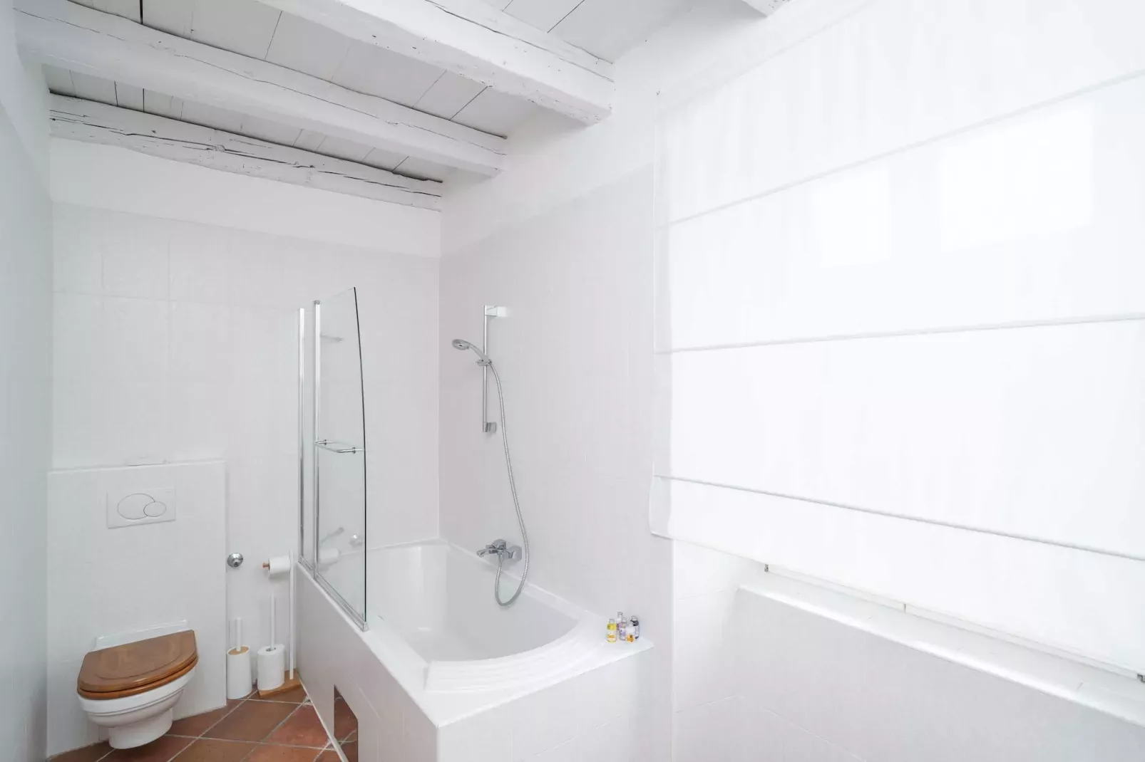 Secret Apartments - One Bedroom Apartment (Secret 3)-Salle de bain