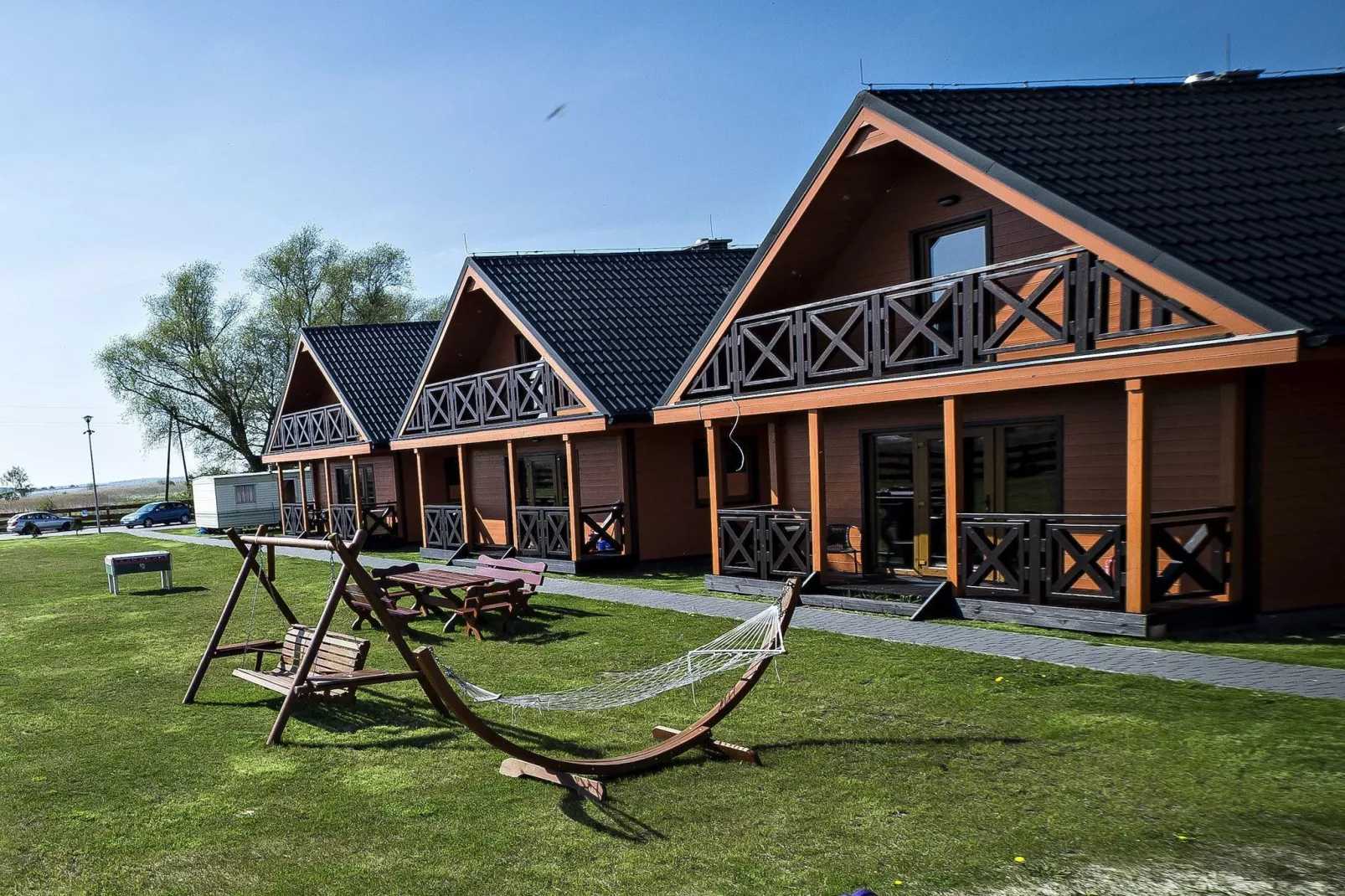 House overlooking the lake-Exterior summer