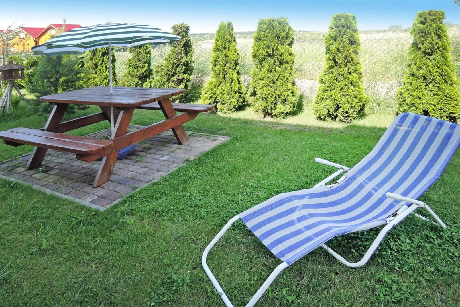 Holiday homes Rewal-50 qm Haus Daniel-Gärten Sommer
