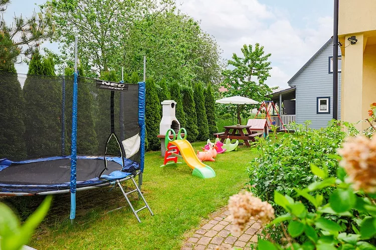 Holiday homes Rewal-50 qm Haus Daniel-Gärten Sommer