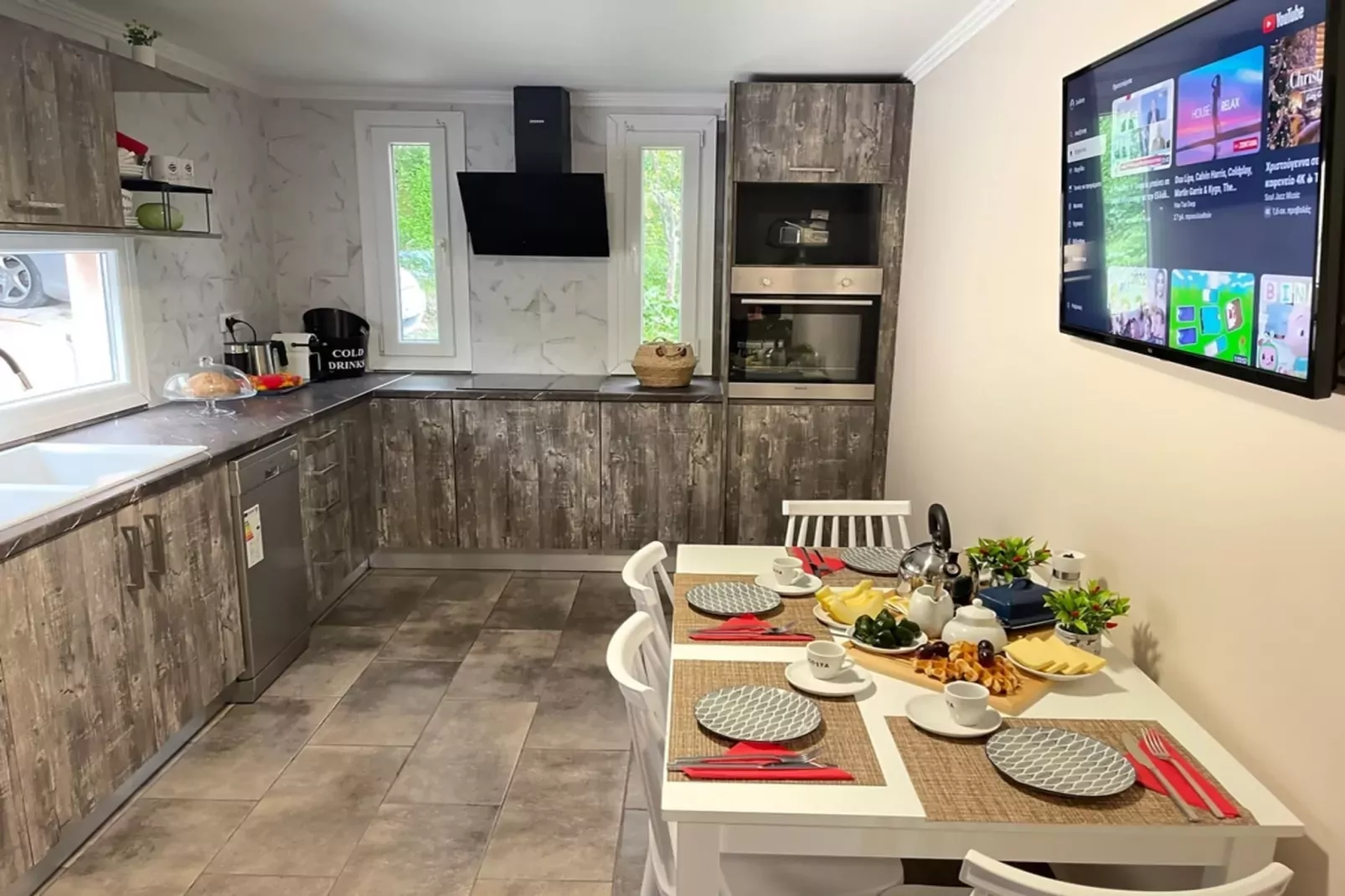 Villa De La Vita Alykes-Cuisine
