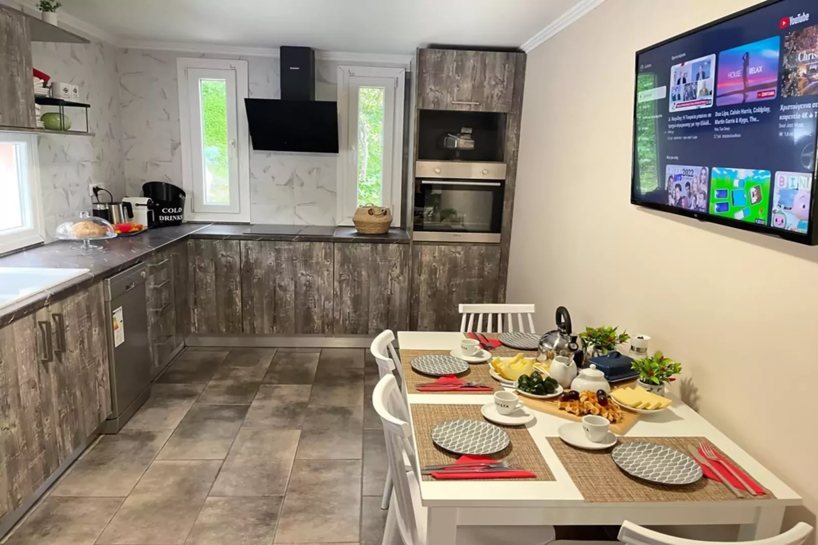Villa De La Vita Alykes-Cuisine