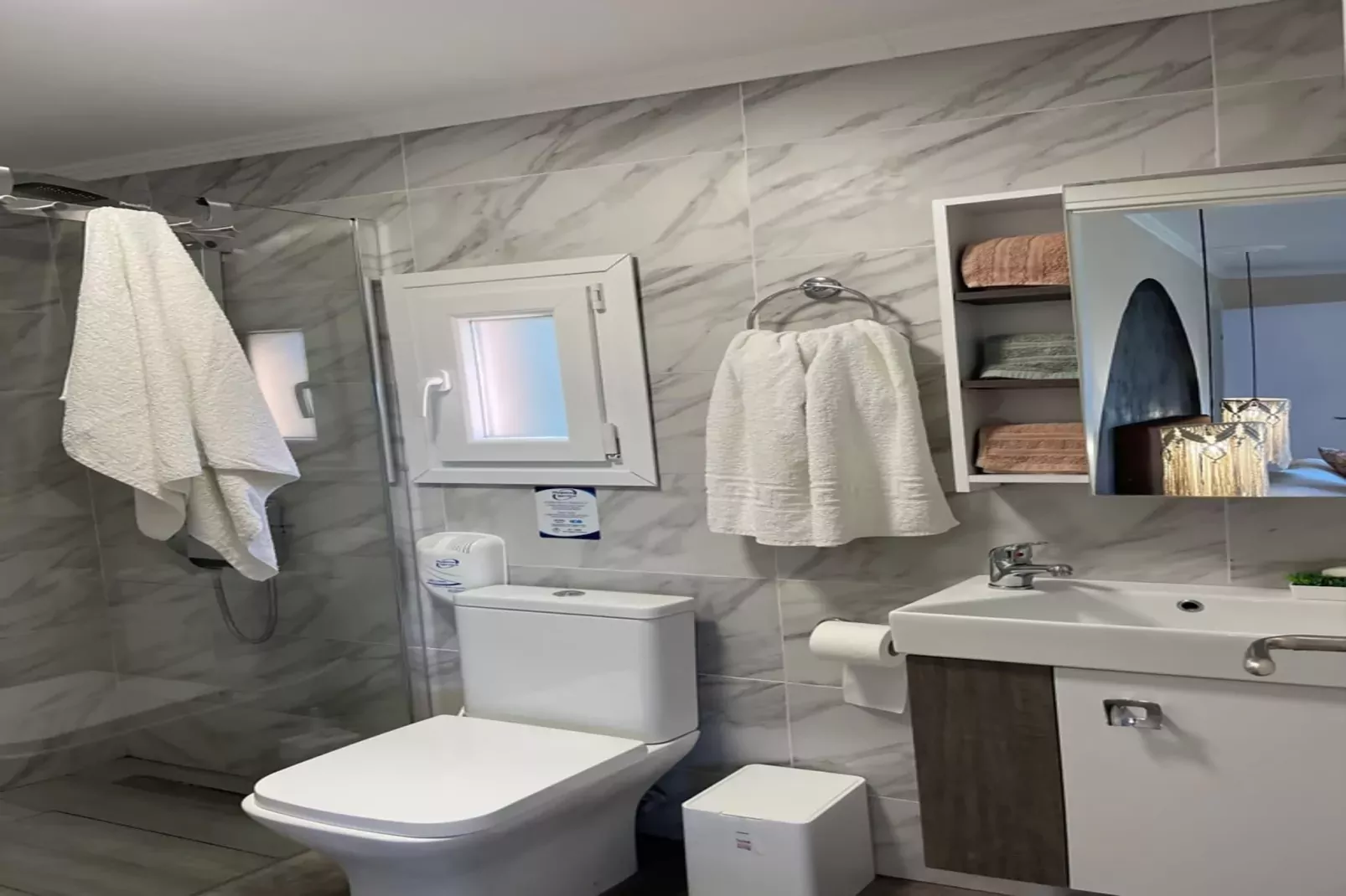 Villa De La Vita Alykes-Salle de bain
