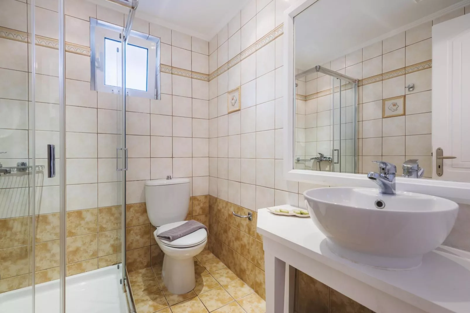 Villa Lilly with private pool-Badezimmer