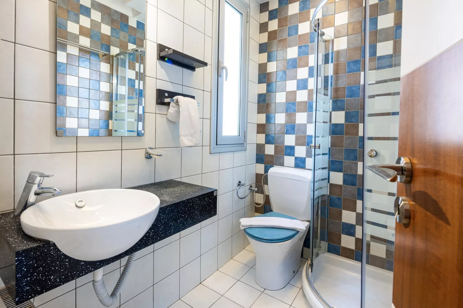Villa Friends with private pool-Bathroom