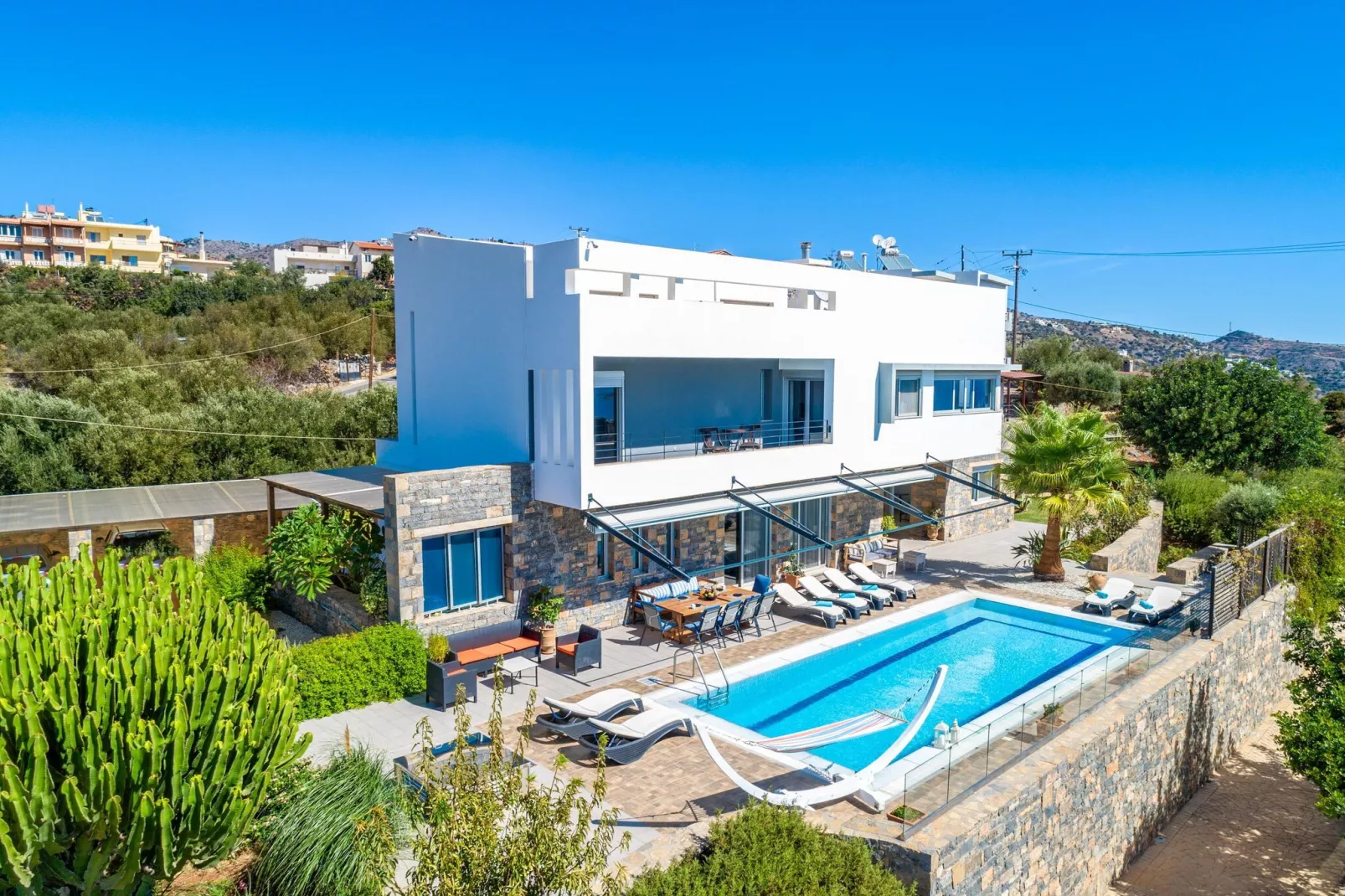 Villa Friends with private pool