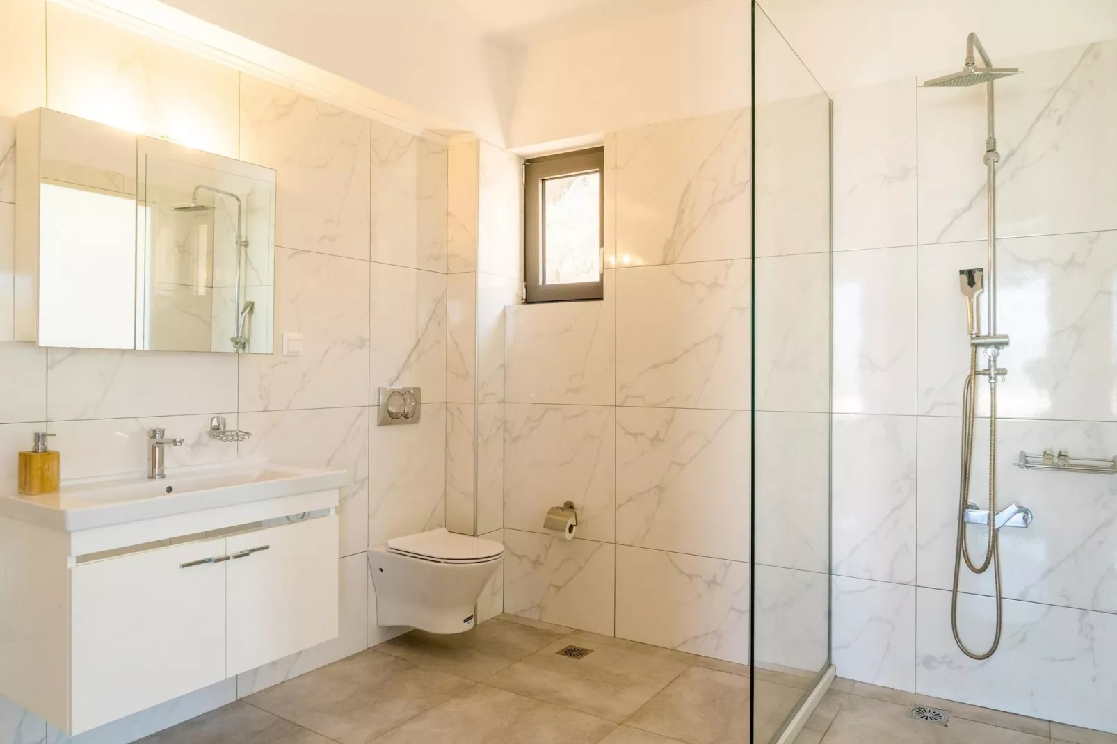 Joy of the Sea villa-Bathroom
