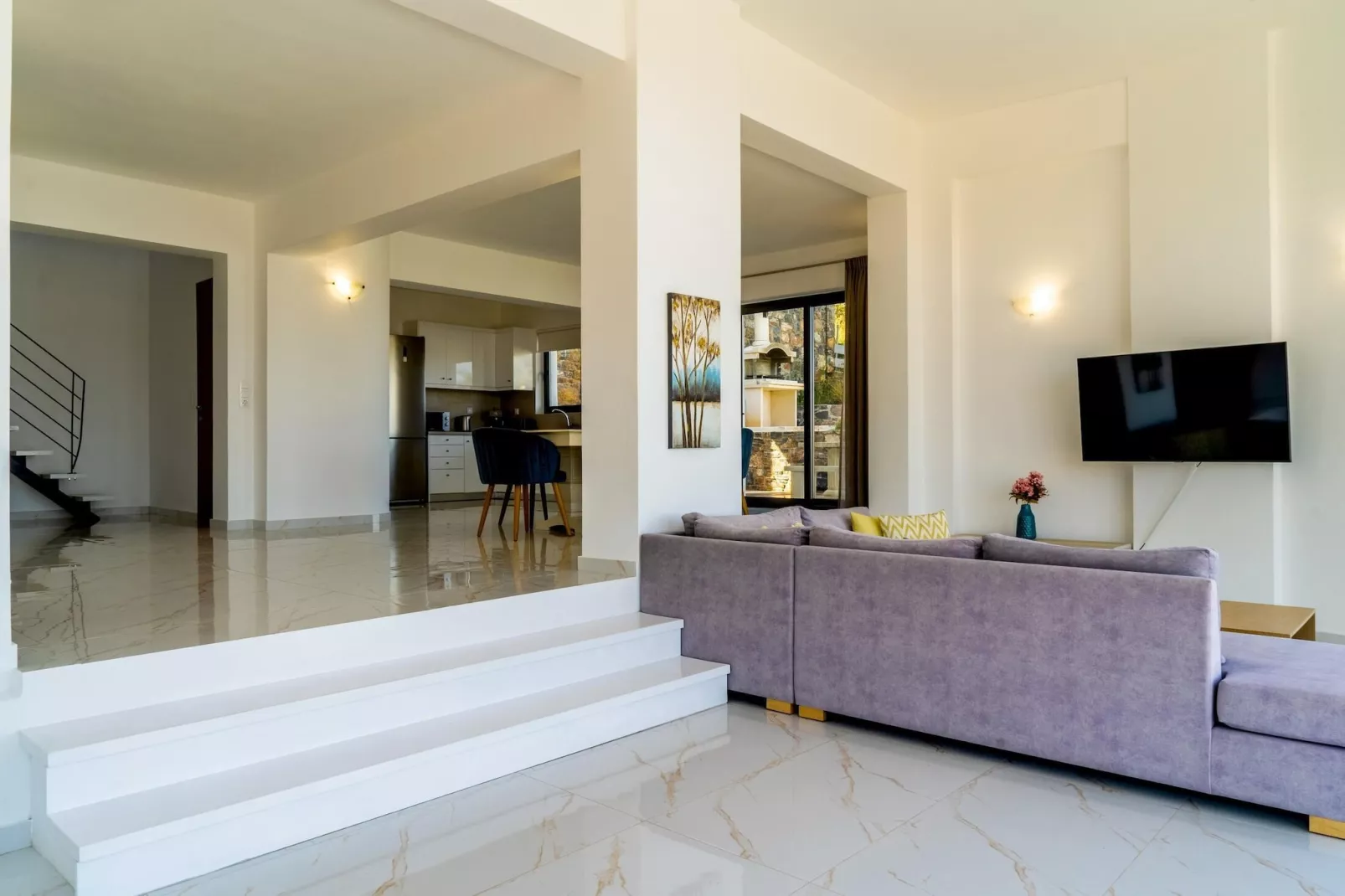 Joy of the Sky villa-Living room