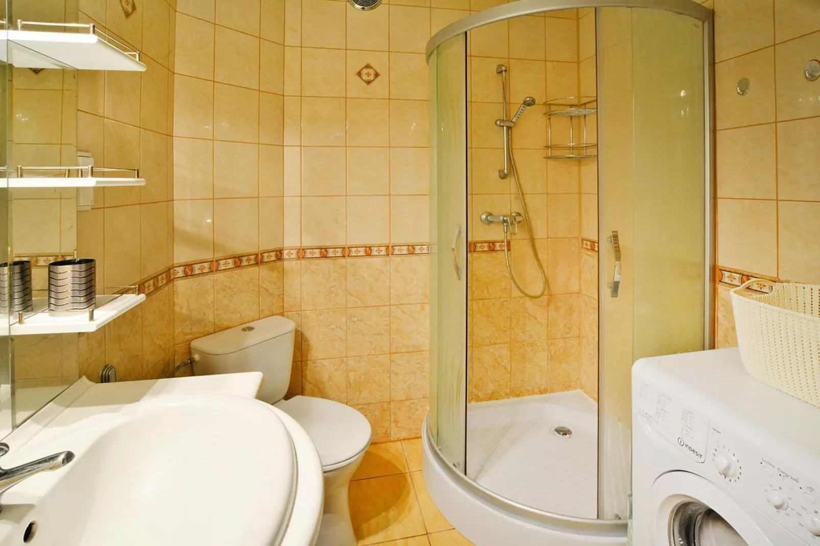 Apartament dla 5 osób Kołobrzeg-Bathroom