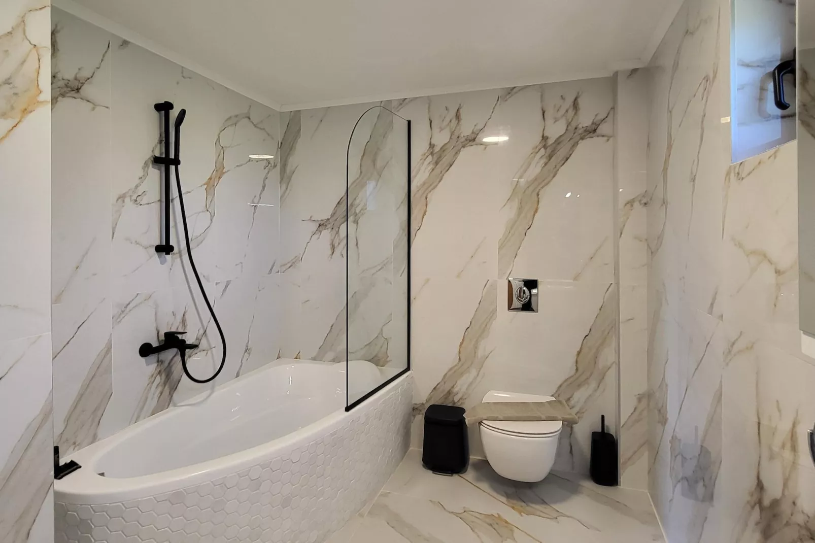Anelia Serene Villa-Bathroom