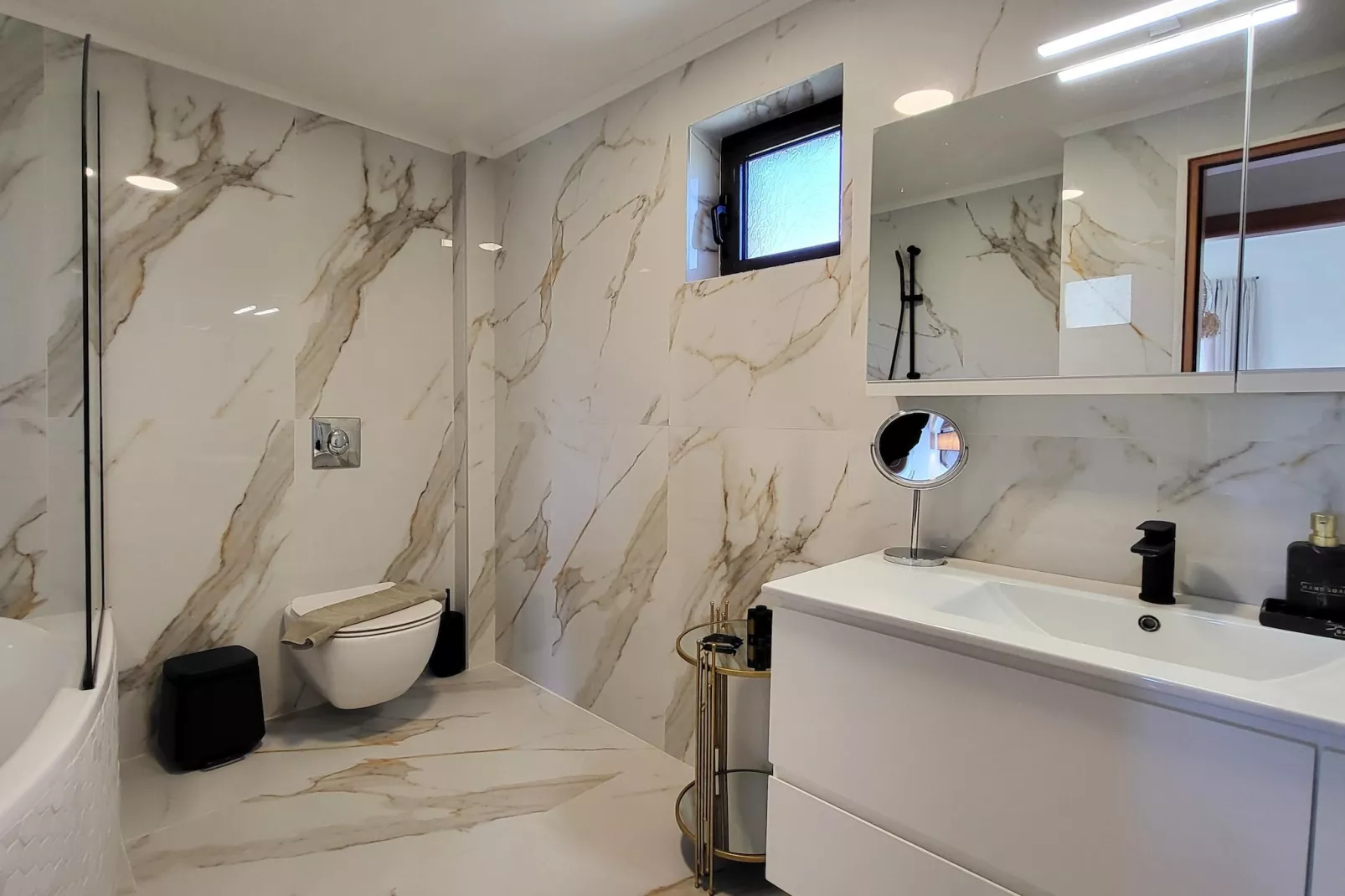 Anelia Serene Villa-Bathroom