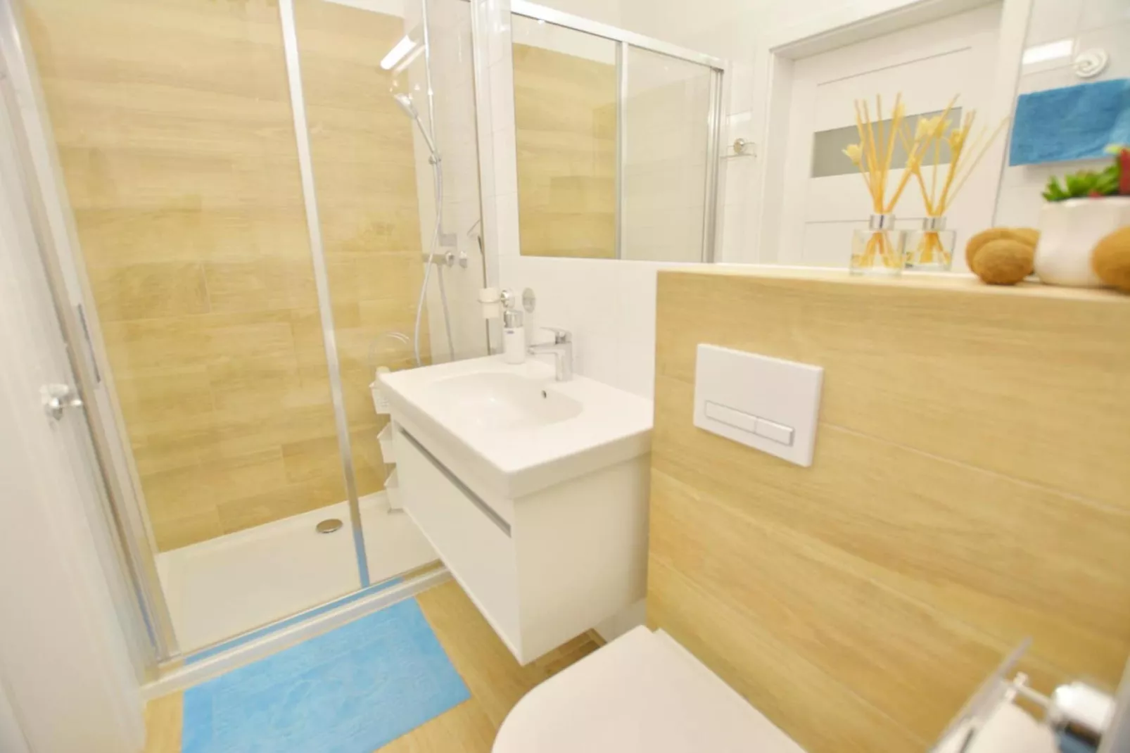 Apartamenty na parterze przy Bałtyckiej w Kołobrzegu-Bathroom