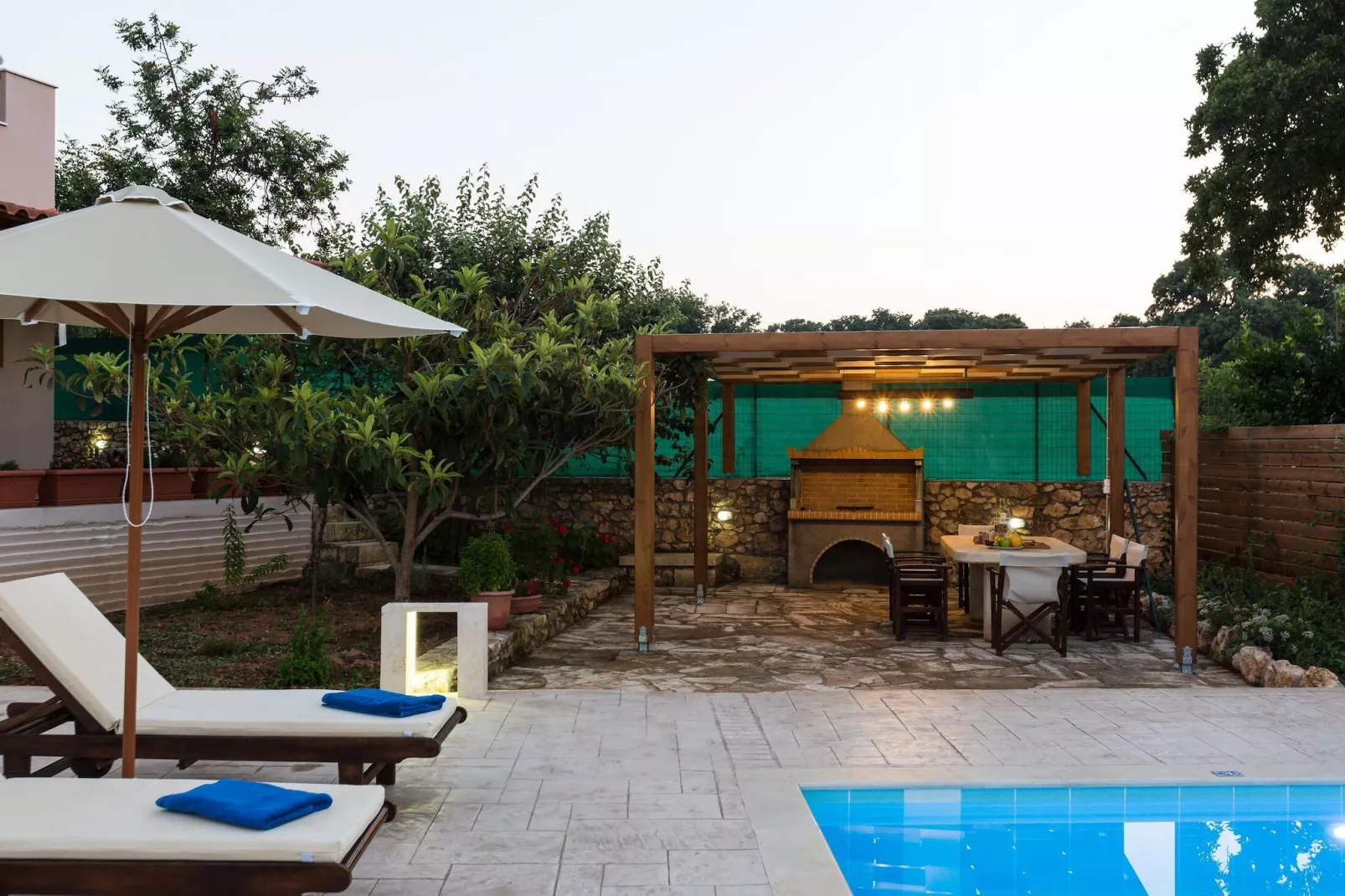 Villa Aspa in Prines-Pool