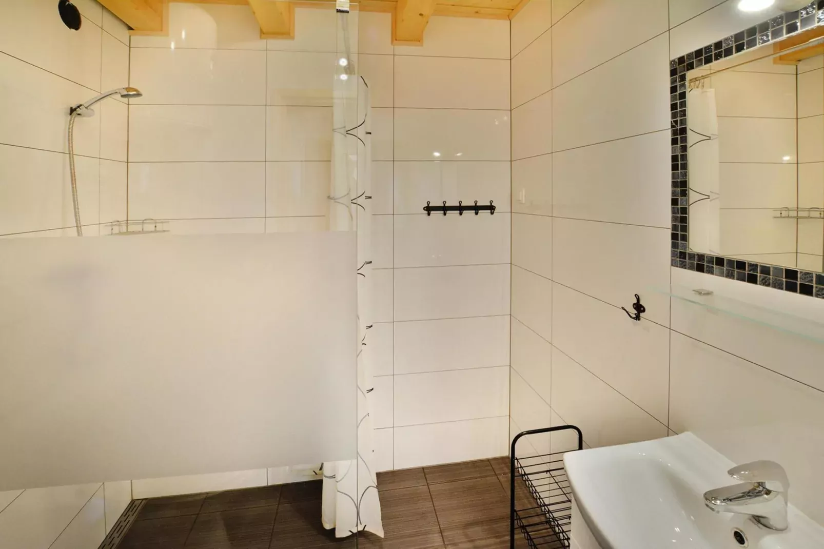 Domki wakacyjne dla 6 osób Sianożęty-Bathroom