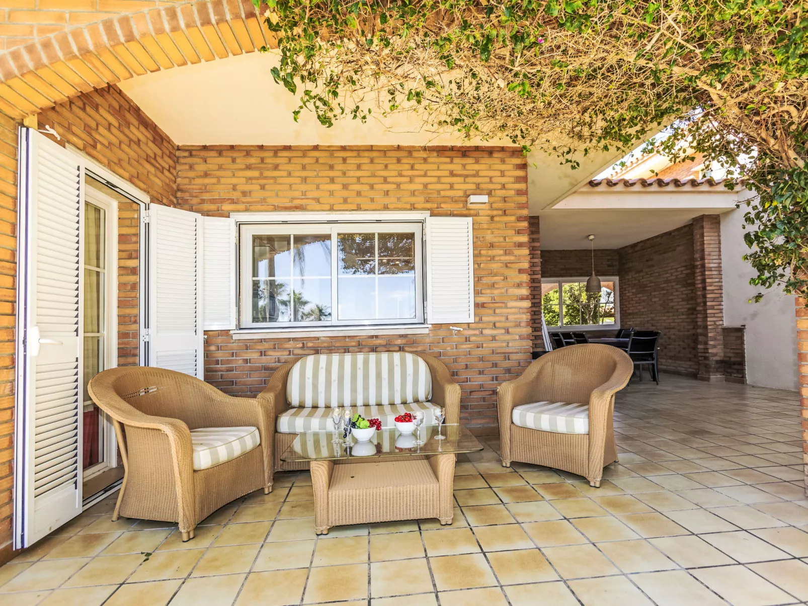 Luxury B-Outside