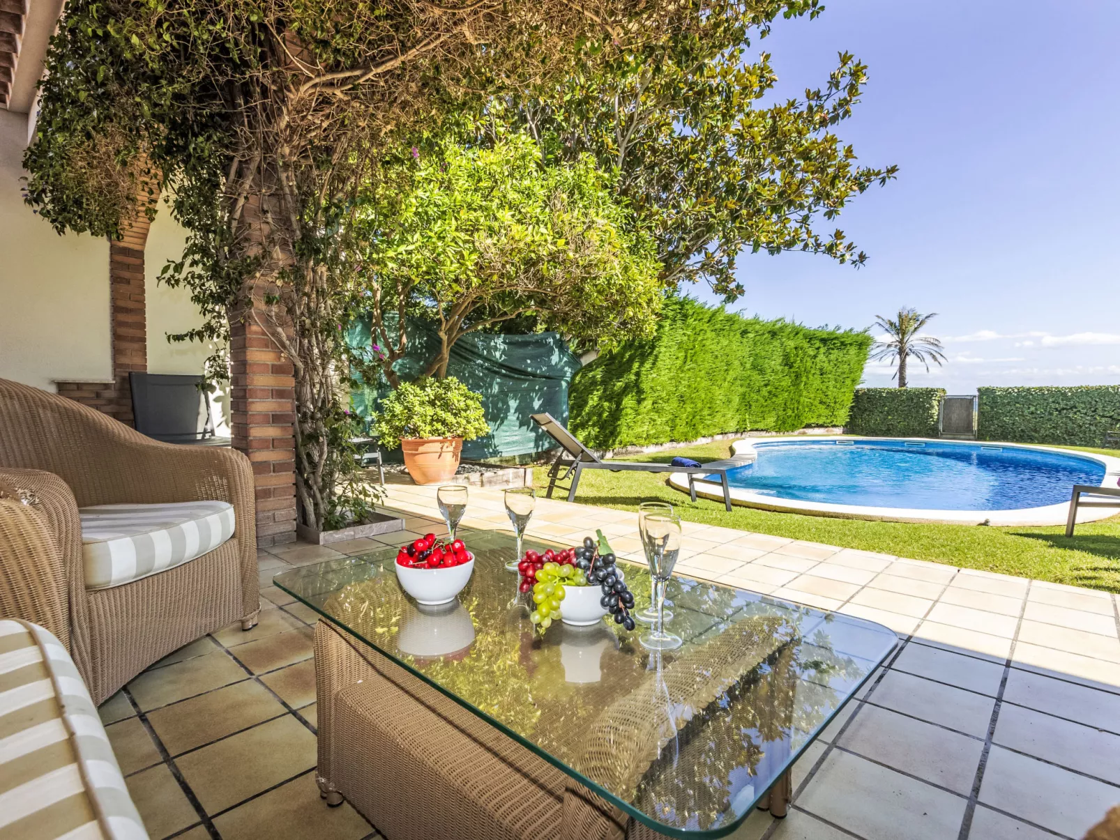 Luxury B-Outside