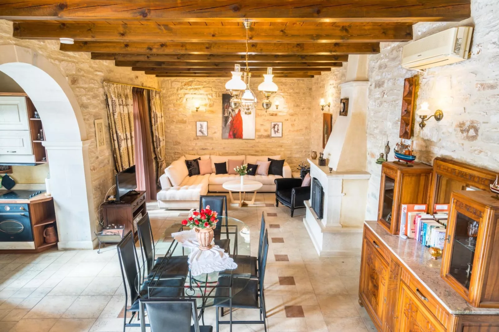 Villa Marcos Chara in Asteri-Living room
