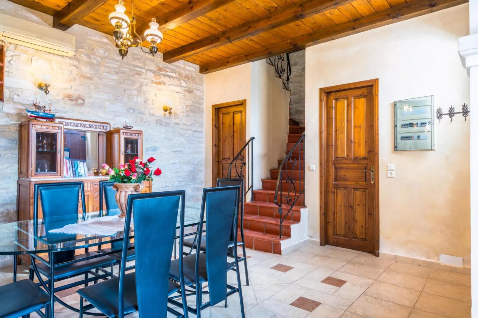 Villa Marcos Chara in Asteri-Dining room