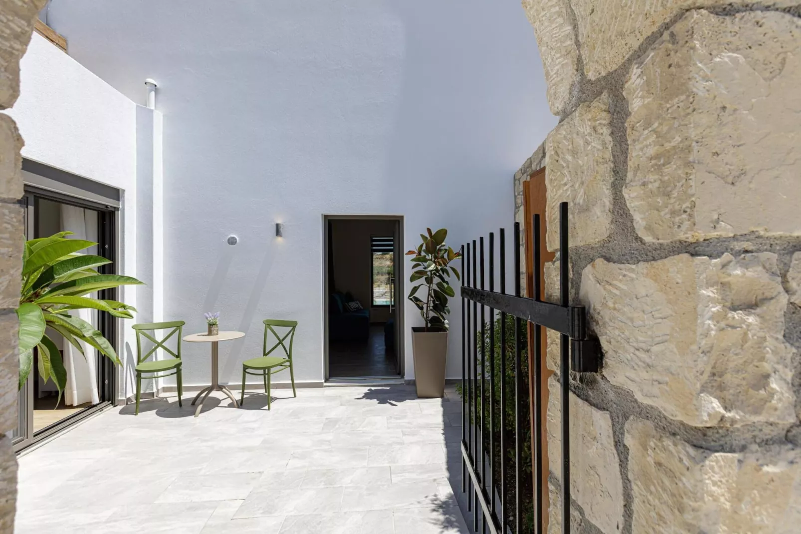 Luxury Villa Verde-Terrace balcony