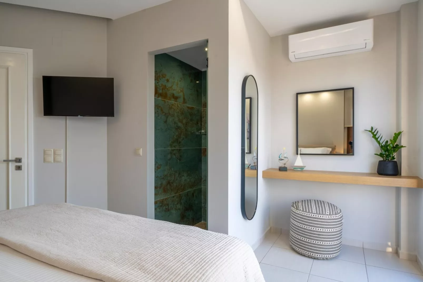 Villa Dimitra with swimming pool-Bedroom