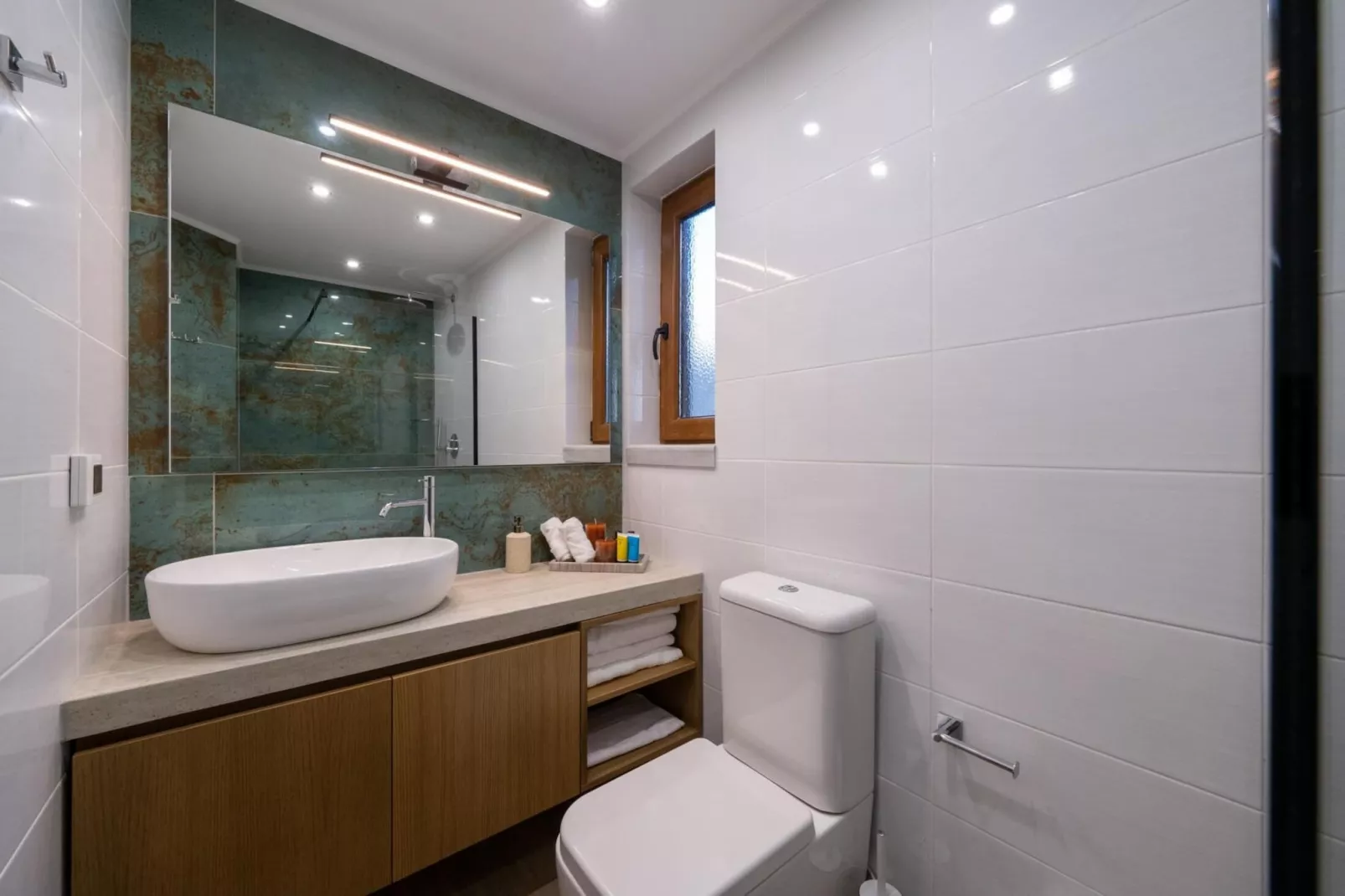 Villa Dimitra with swimming pool-Bathroom