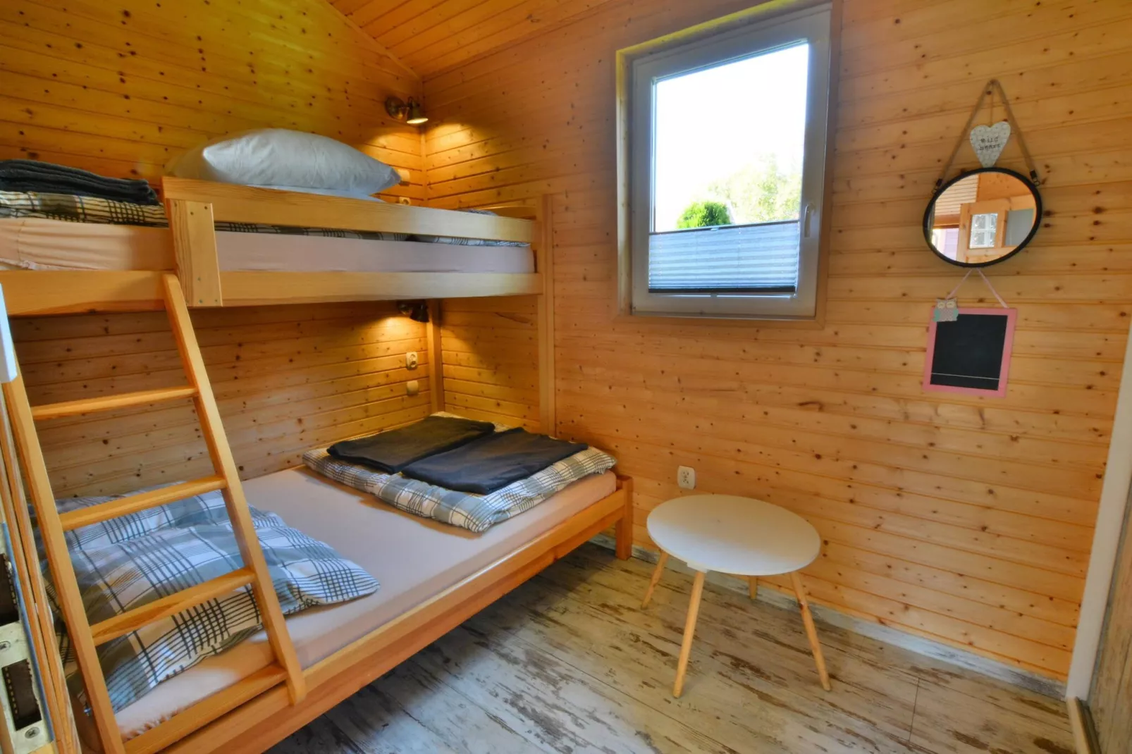 Domek całoroczny starszy TYP A Ustronie Morskie-Bedroom
